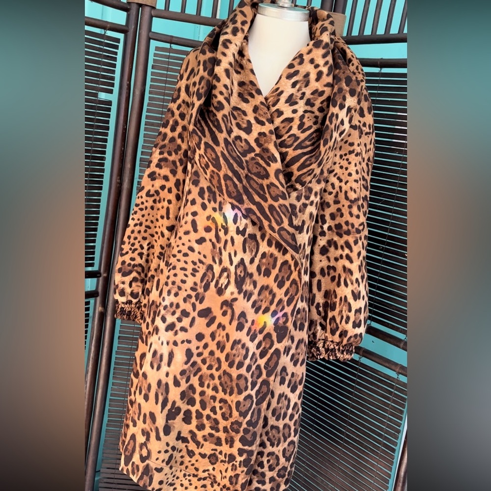 St. John wool/silk animal print hooded shawl collar dress coat small- medium